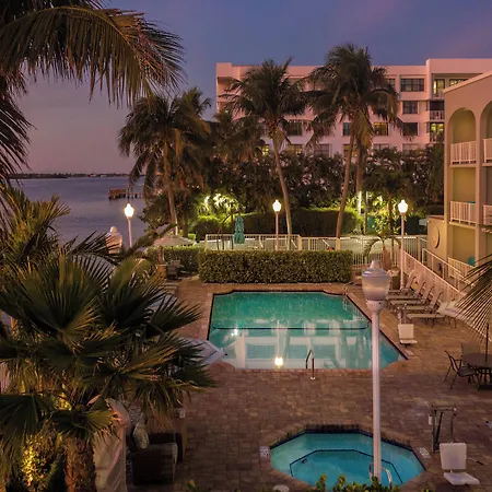 Fairfield Inn And Suites By Marriott Palm Beach-3