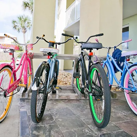 Surf & Sand Hotel - Free Hot Breakfast & Rentals-3