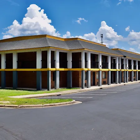Red Roof Inn Sanford-3