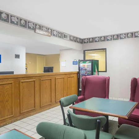 Days Inn By Wyndham Dublin Ga-2