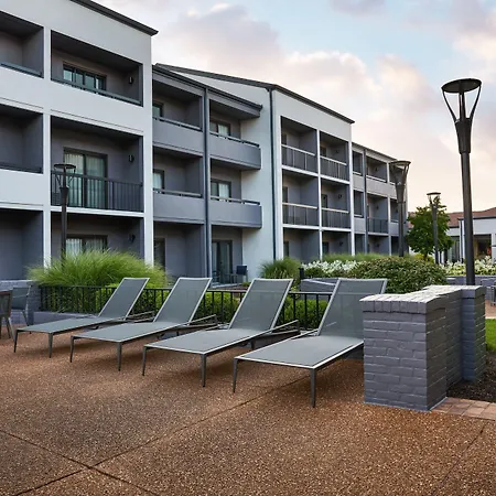 Courtyard St. Louis Westport Plaza-3