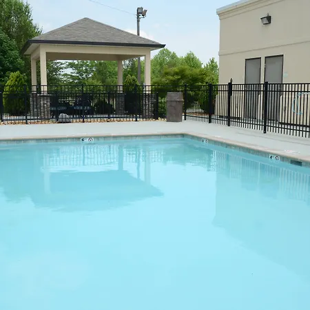 Baymont By Wyndham Clarksville-3
