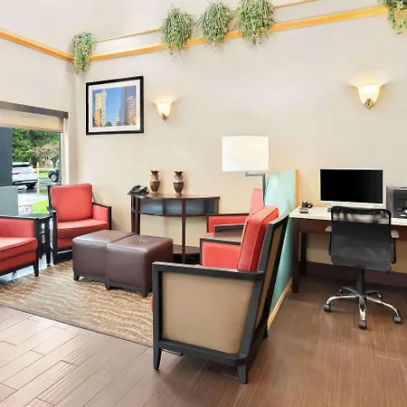 Comfort Suites Portland Airport-3