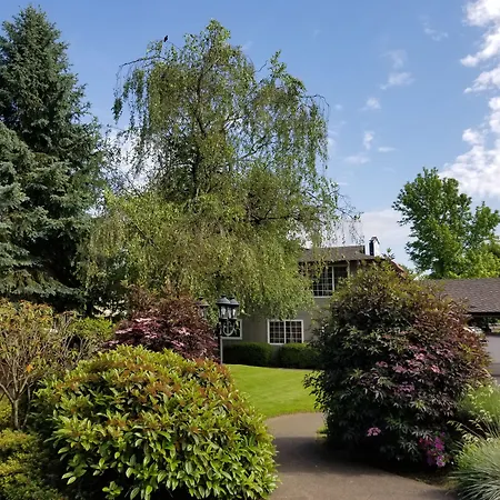Village Inn-2
