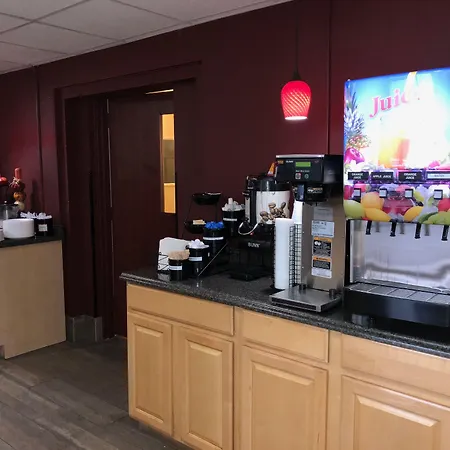 Ramada By Wyndham Harrisonburg-2