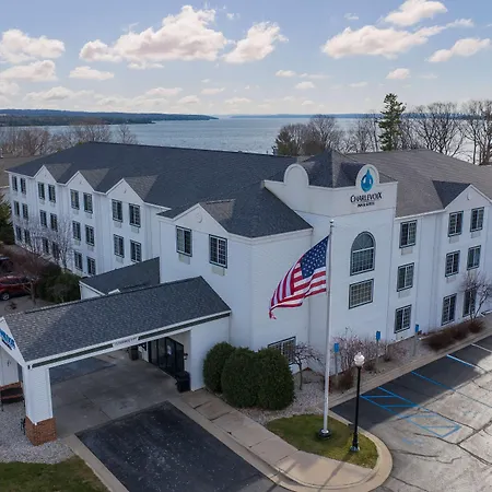 Charlevoix Inn & Suites Surestay Collection By Best Western-2