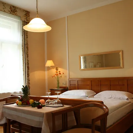 Hotel Villa Westend-3