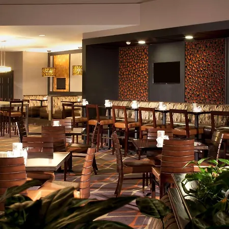 Embassy Suites By Hilton Austin Arboretum-3