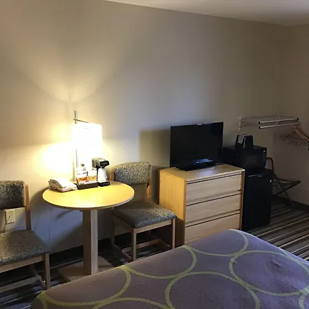 Super 8 By Wyndham Dillon-2