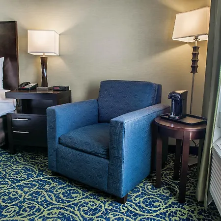 Comfort Inn & Suites Butler-2