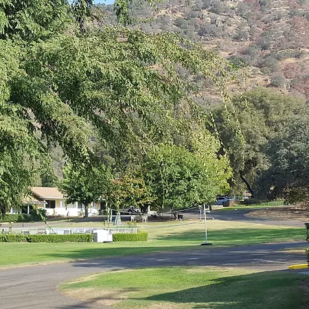 Lazy J Ranch Motel-2
