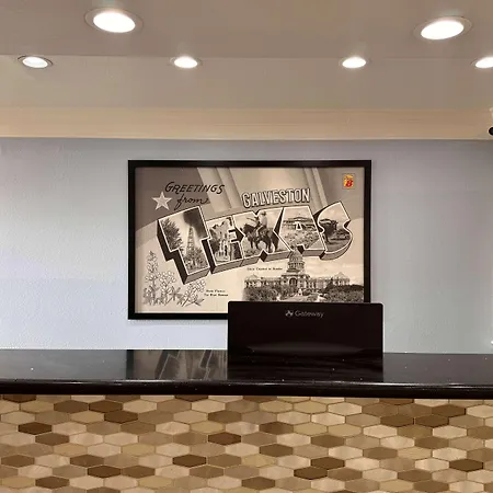 Super 8 By Wyndham Galveston-2