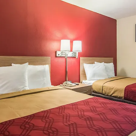 Econo Lodge Fort Payne-3
