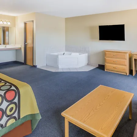 Super 8 By Wyndham Sioux Falls-3