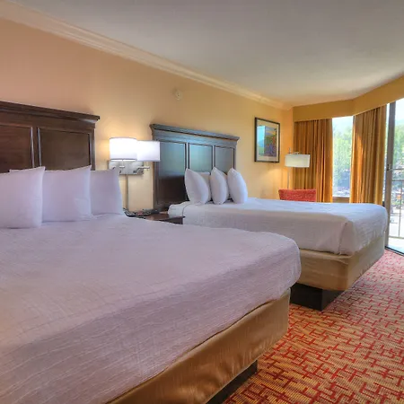Edgewater Hotel And Conference Center-2