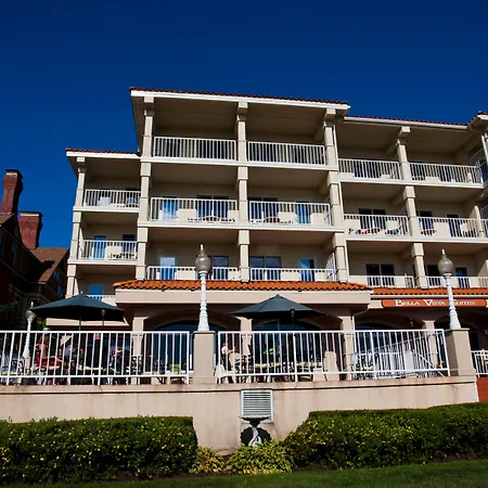 Bella Vista Suites Lake Geneva-3