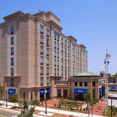 Hilton Garden Inn Virginia Beach Town Center-3