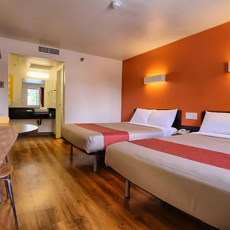 Super 8 By Wyndham Petaluma-3