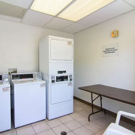 Motel 6 Old Town Scottsdale Fashion Square-2
