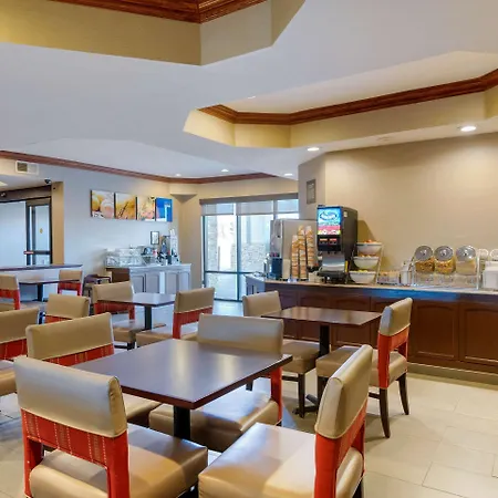 Comfort Suites South Haven Near I-96-3