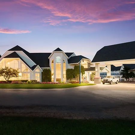 Best Western Harbour Pointe Lakefront-3