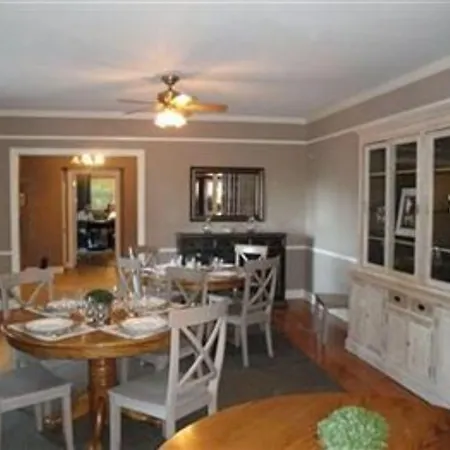 Cinnamon Bear Creekside Inn-2
