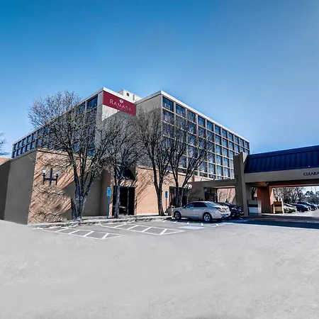 Ramada Plaza By Wyndham Atlanta Airport-3
