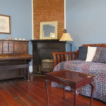 Garden District Bed And Breakfast-2