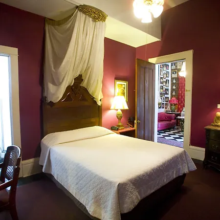 New Orleans Guest House-3