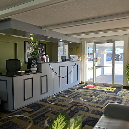 Super 8 By Wyndham Bangor-2