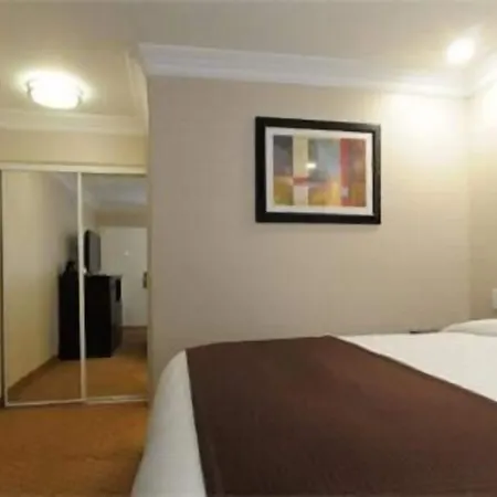 Raincross Hotel Riverside-3