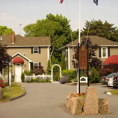 Bar Harbor Manor-2