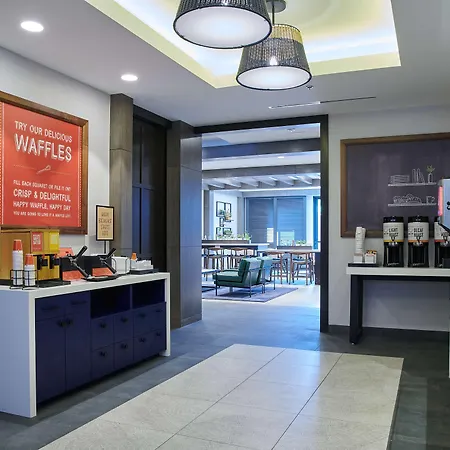 Hampton Inn & Suites Sherman Oaks-3