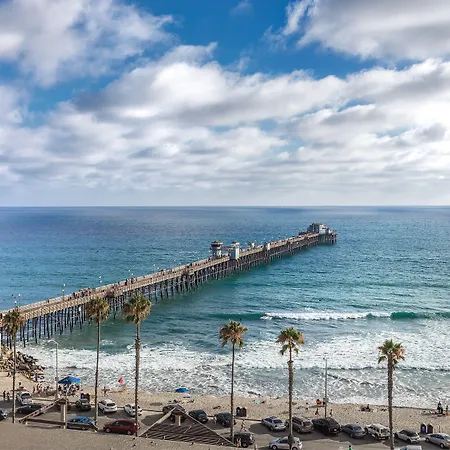 Club Wyndham Oceanside Pier Resort-3