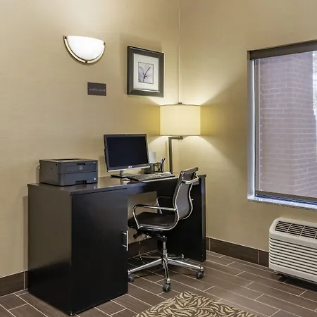 Comfort Inn & Suites Cambridge-3