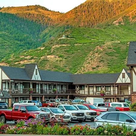 Silver Spruce Inn-2