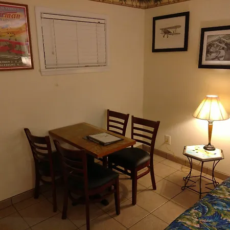 Amelia'S Landing-2