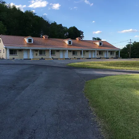 Relax Inn Altoona-2
