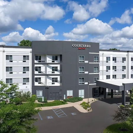 Courtyard By Marriott Philadelphia Bensalem-2
