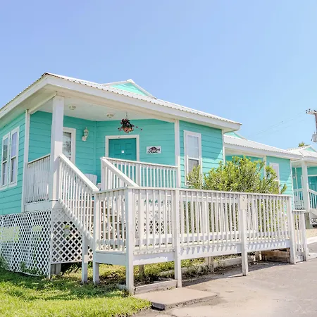 Shark Reef Resort Motel & Cottages-2