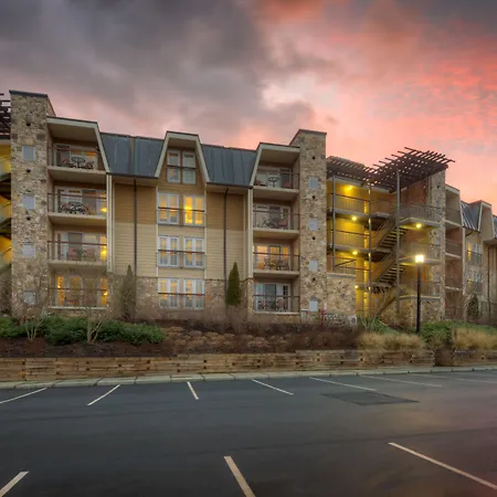 Lantern Lodge Asheville Biltmore Village-3