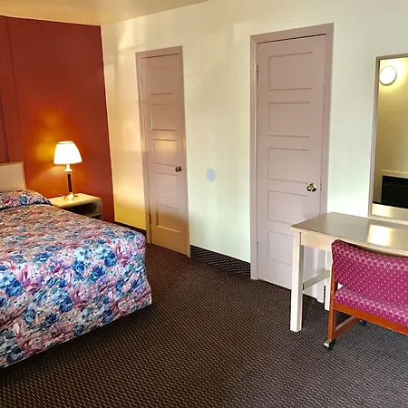 Travelers Inn Motel-3
