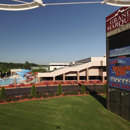Grand Marquis Waterpark Hotel & Suites-3