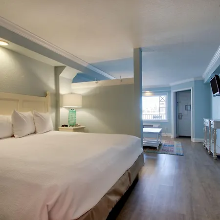 Islander Hotel & Resort-2