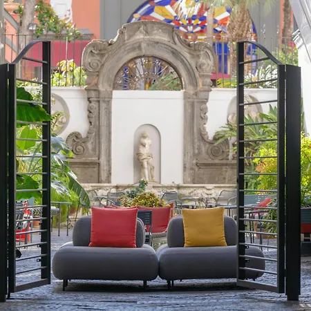 Hotel Piazza Bellini & Apartments-2