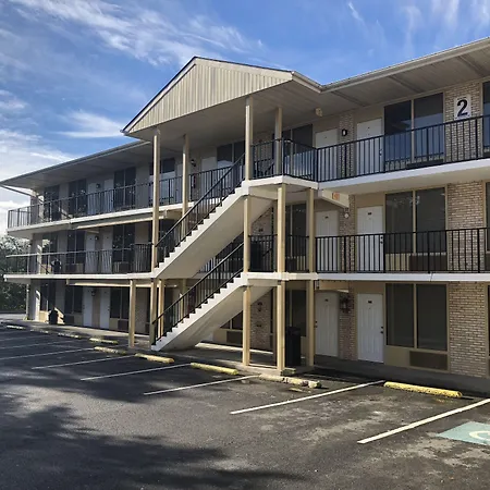 Apm Inn And Suites-2