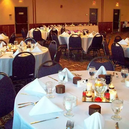 Baymont By Wyndham Shakopee-3