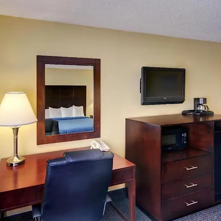 Quality Inn & Suites Grand Prairie South-2
