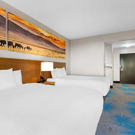 Days Inn & Suites By Wyndham Ridgeland-2