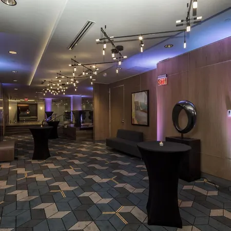 Doubletree By Hilton Hotel & Suites Pittsburgh Downtown-2